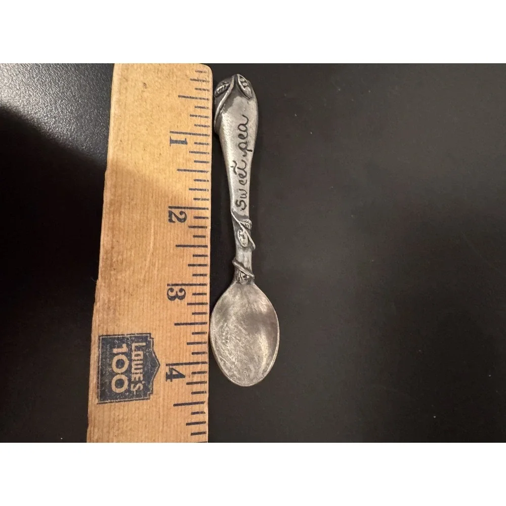 VINTAGE SWEET PEA PEWTER BABY‎ SPOON